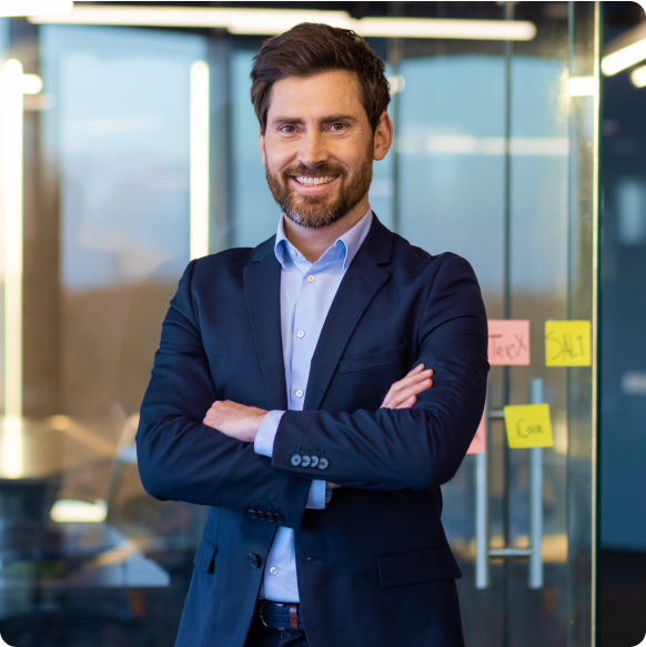 persona en la oficina de trabajo
